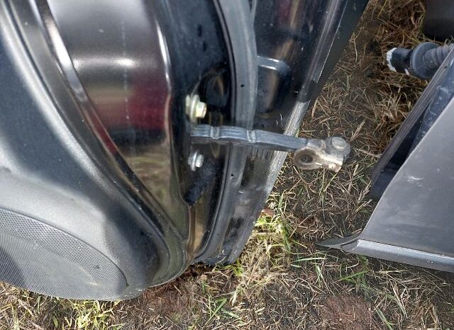 
								HONDA Bal első Ajtó (Részeivel) full									