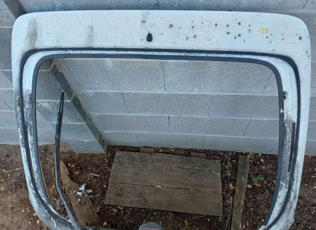 
								TOYOTA Csomagtérajtó (Üres lemez) full									