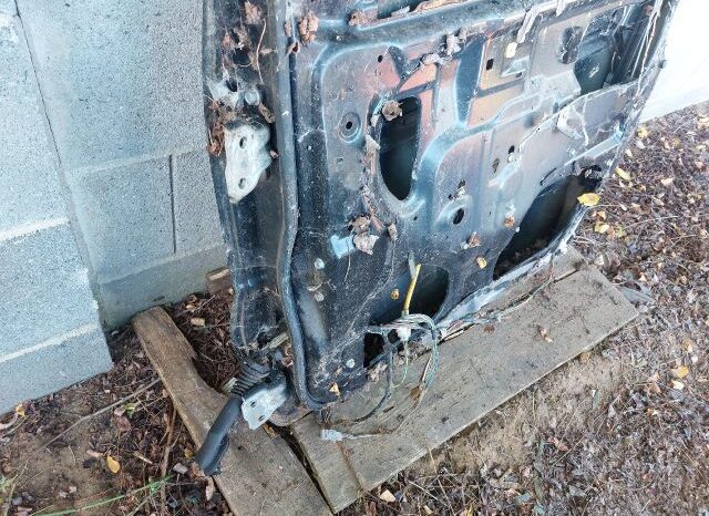 
								SUZUKI Jobb első Ajtó (Részeivel) full									