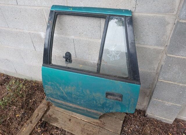 
								SUZUKI Jobb hátsó Ajtó (Részeivel) full									