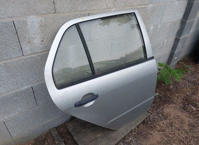 
								SKODA Jobb hátsó Ajtó (Részeivel) full									