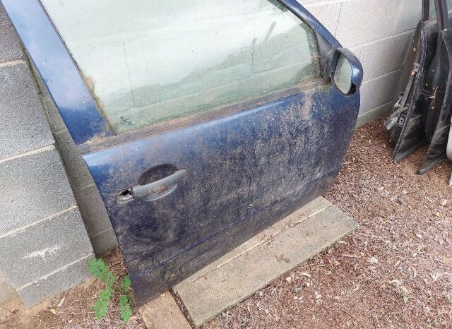 
								SKODA Jobb első Ajtó (Részeivel) full									