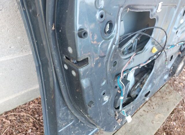 
								TOYOTA Bal első Ajtó (Részeivel) full									