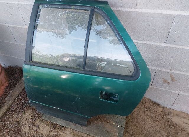 
								SUZUKI Bal hátsó Ajtó (Üres lemez) full									