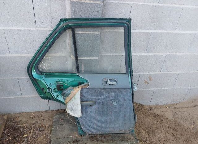 
								SUZUKI Bal hátsó Ajtó (Üres lemez) full									