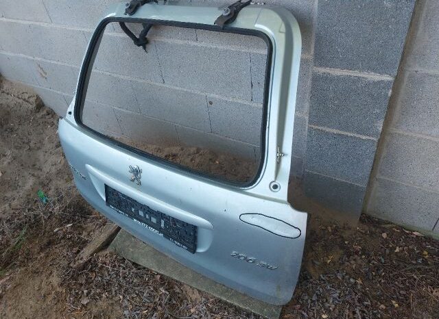 
								PEUGEOT Csomagtérajtó (Részeivel) full									