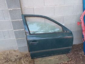 SKODA Jobb első Ajtó (Részeivel)