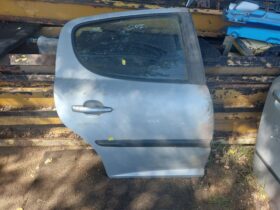 PEUGEOT Jobb hátsó Ajtó (Részeivel)