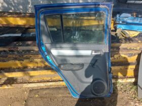 SUZUKI Bal hátsó Ajtó (Részeivel)