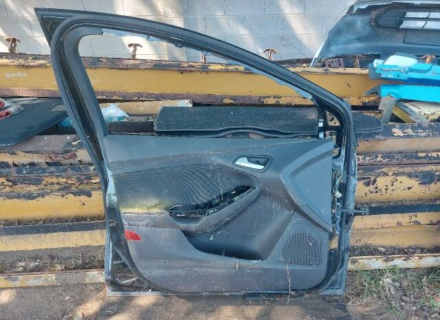 
								FORD Bal első Ajtó (Részeivel) full									