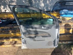 FORD Bal első Ajtó (Részeivel)