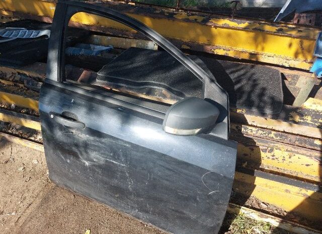 
								FORD Jobb első Ajtó (Részeivel) full									