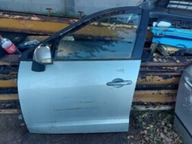 RENAULT Bal első Ajtó (Részeivel)