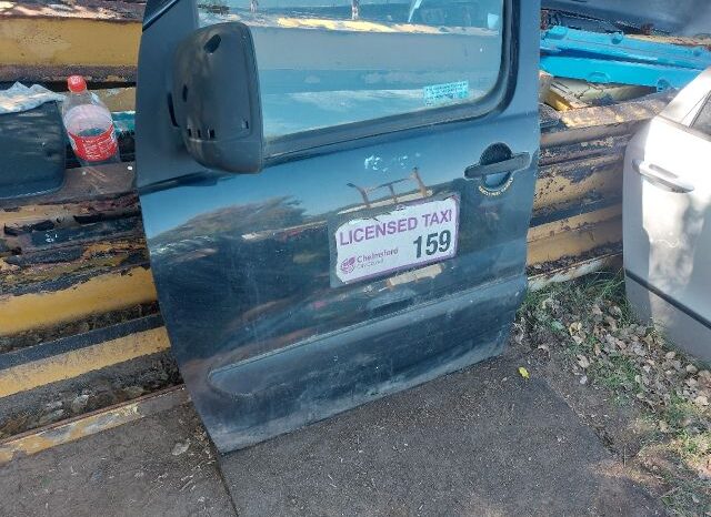 
								PEUGEOT Bal első Ajtó (Részeivel) full									