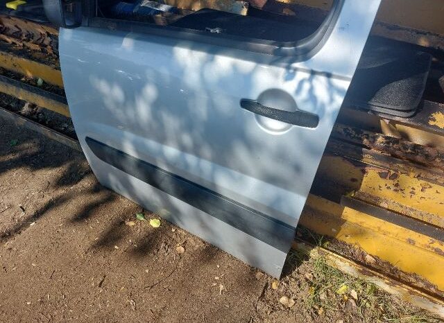 
								FIAT Bal első Ajtó (Részeivel) full									
