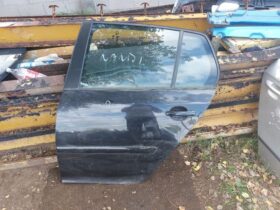 SKODA Bal hátsó Ajtó (Részeivel)