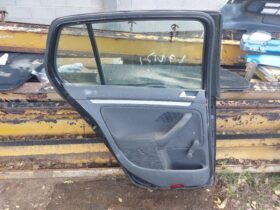 SKODA Bal hátsó Ajtó (Részeivel)