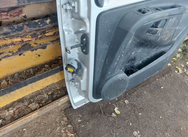 
								PEUGEOT Jobb első Ajtó (Részeivel) full									