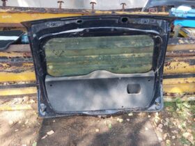 FORD Csomagtérajtó (Részeivel)
