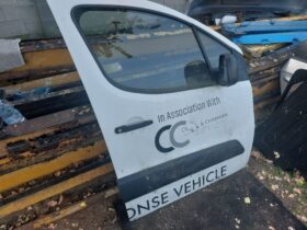 CITROËN Jobb első Ajtó (Részeivel)