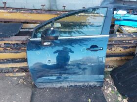 PEUGEOT Bal első Ajtó (Részeivel)