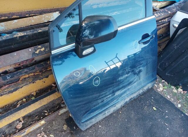 
								PEUGEOT Bal első Ajtó (Részeivel) full									