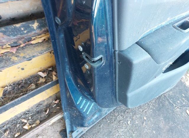 
								PEUGEOT Bal első Ajtó (Részeivel) full									