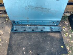 RENAULT Bal első Ajtó (Részeivel)