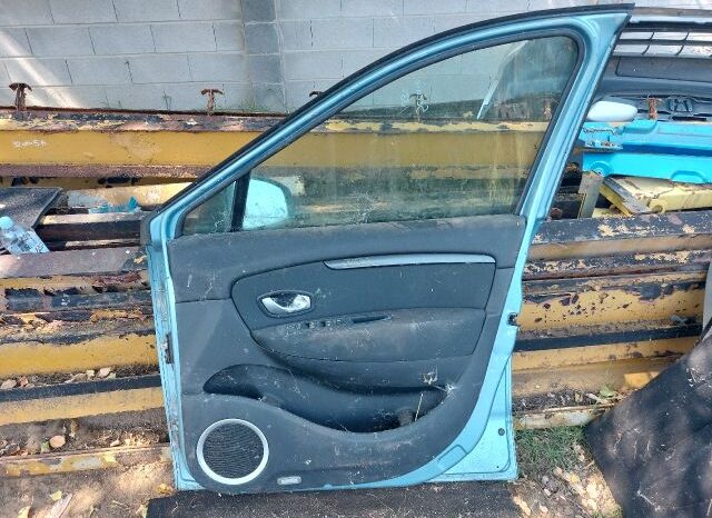 
								RENAULT Jobb első Ajtó (Részeivel) full									