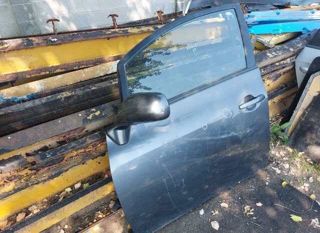 
								TOYOTA Bal első Ajtó (Részeivel) full									