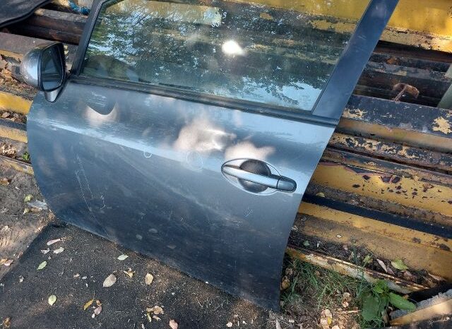 
								TOYOTA Bal első Ajtó (Részeivel) full									