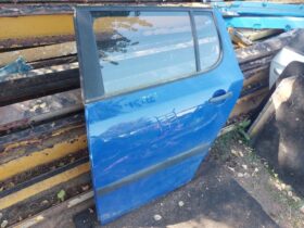 SKODA Bal hátsó Ajtó (Részeivel)