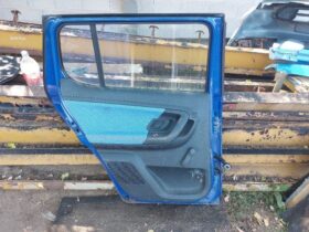 SKODA Bal hátsó Ajtó (Részeivel)