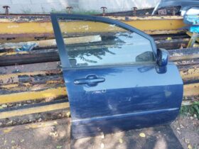 SUZUKI Jobb első Ajtó (Részeivel)