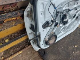 KIA Jobb első Ajtó (Részeivel)