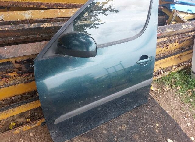 
								SKODA Bal első Ajtó (Részeivel) full									