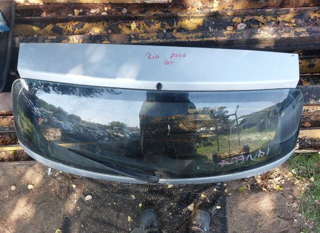 
								KIA Csomagtérajtó (Részeivel) full									