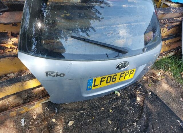 
								KIA Csomagtérajtó (Részeivel) full									