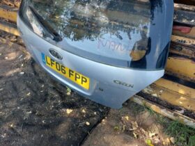 KIA Csomagtérajtó (Részeivel)