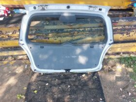 KIA Csomagtérajtó (Részeivel)