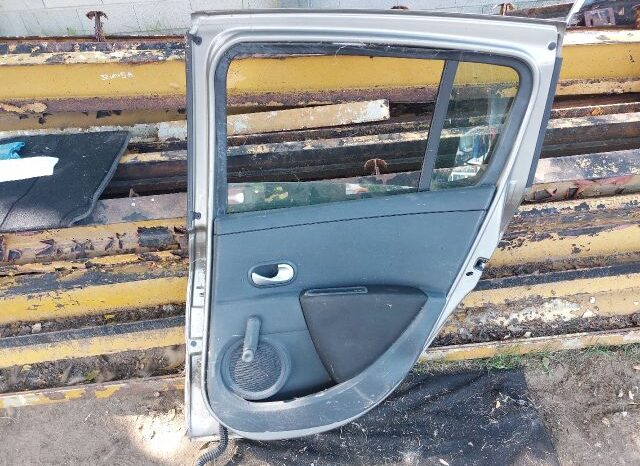 
								RENAULT Jobb hátsó Ajtó (Részeivel) full									