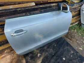 AUDI Jobb első Ajtó (Részeivel)