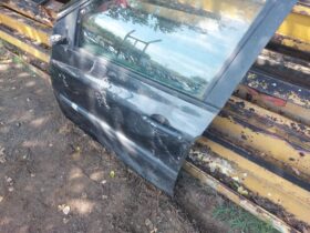 RENAULT Bal első Ajtó (Részeivel)