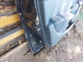 RENAULT Bal első Ajtó (Részeivel)