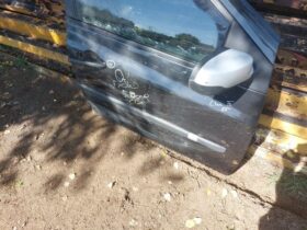 RENAULT Jobb első Ajtó (Részeivel)