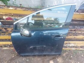 PEUGEOT Bal első Ajtó (Részeivel)