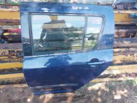 SUZUKI Bal hátsó Ajtó (Részeivel)