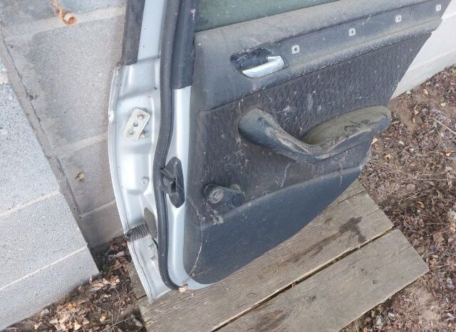 
								BMW Jobb hátsó Ajtó (Részeivel) full									