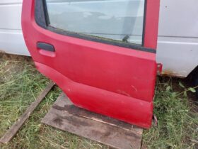 SUZUKI Jobb hátsó Ajtó (Részeivel)