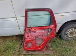 
										SUZUKI Jobb hátsó Ajtó (Részeivel) full									